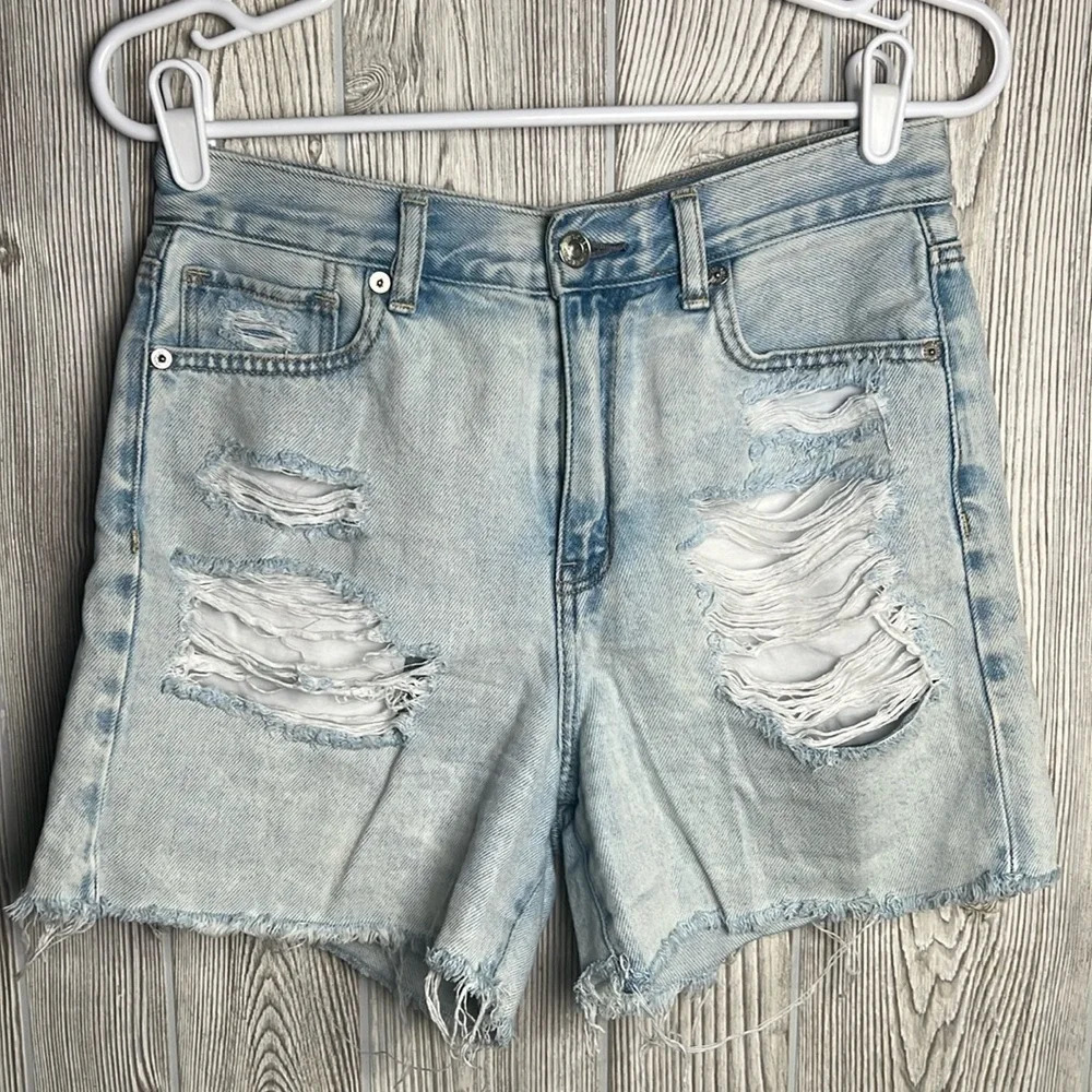 American Eagle Outfitters AE Mom Jean Shorts High Rise Distressed Women's Sz 2